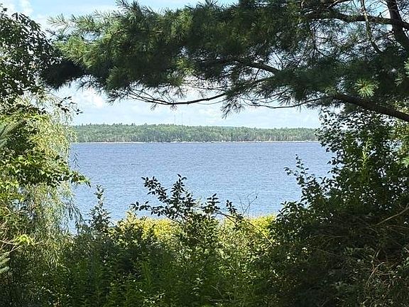 2nd image of 787 Shore Rd