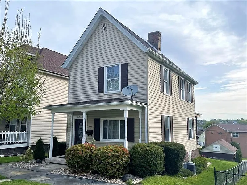 625 Oakland Ave photo 1