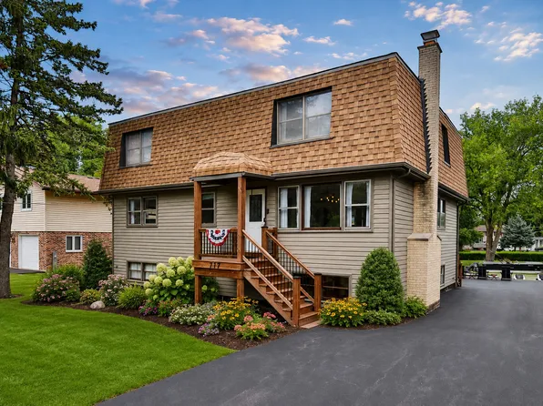 717 Monterrey Ter, McHenry, IL 60050