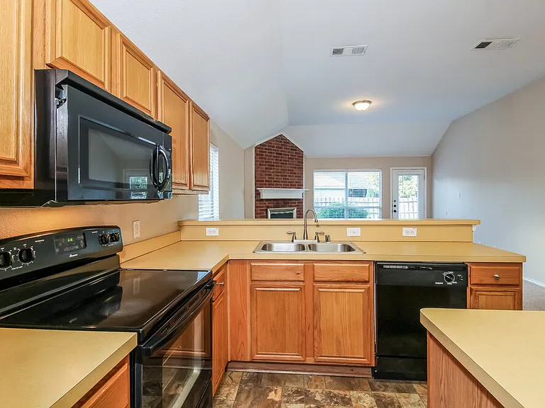 310 Ohara — Photo 8