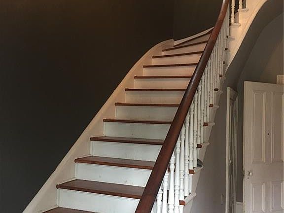 2nd image of 22 Marshall St