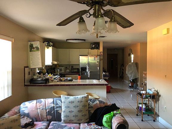 5th image of 10420 NW 129th St