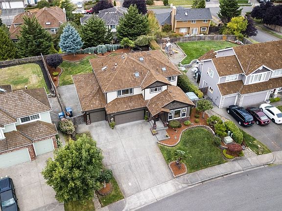 5th image of 3710 42nd Ave NE
