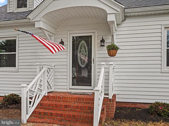 5th image of 304 N Main St