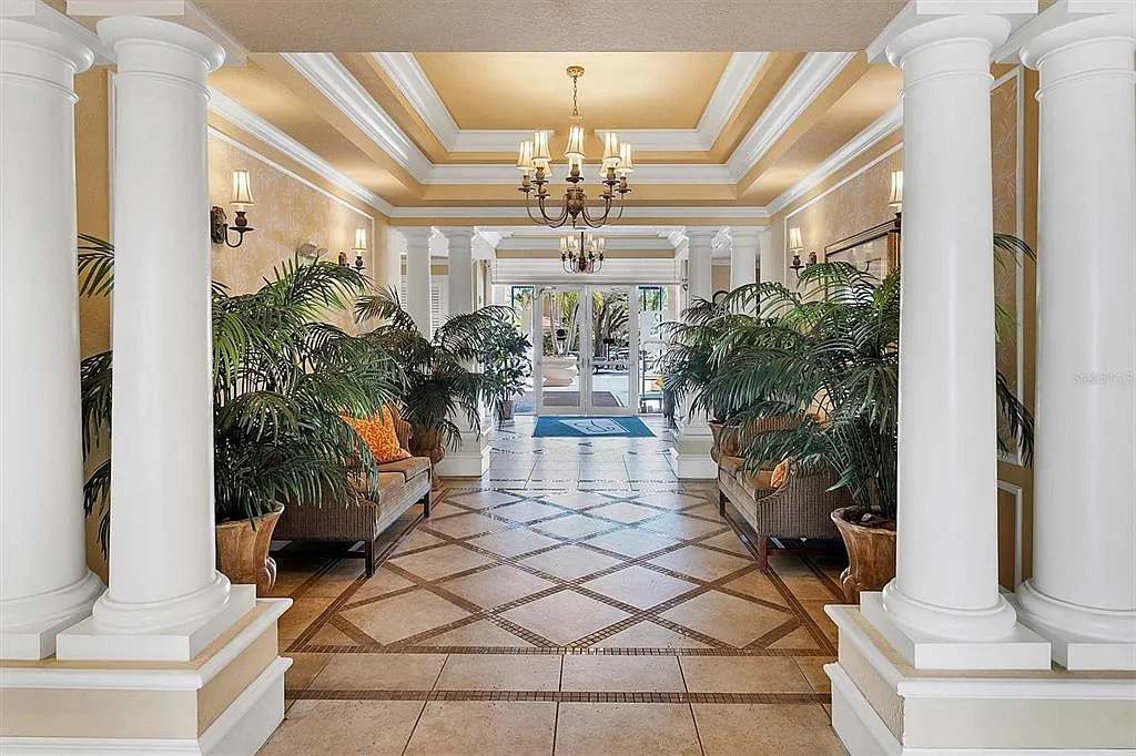 2 bed, 2.0 bath, 1084 sqft, $6,000 — Photo 4
