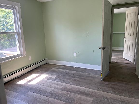 4th image of 214 Plymouth St #B