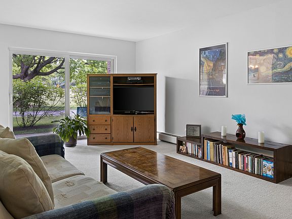 3rd image of 2604 N Windsor Dr Unit 107