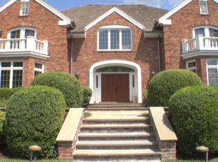 119 Clearview Ln, New Canaan, CT 06840