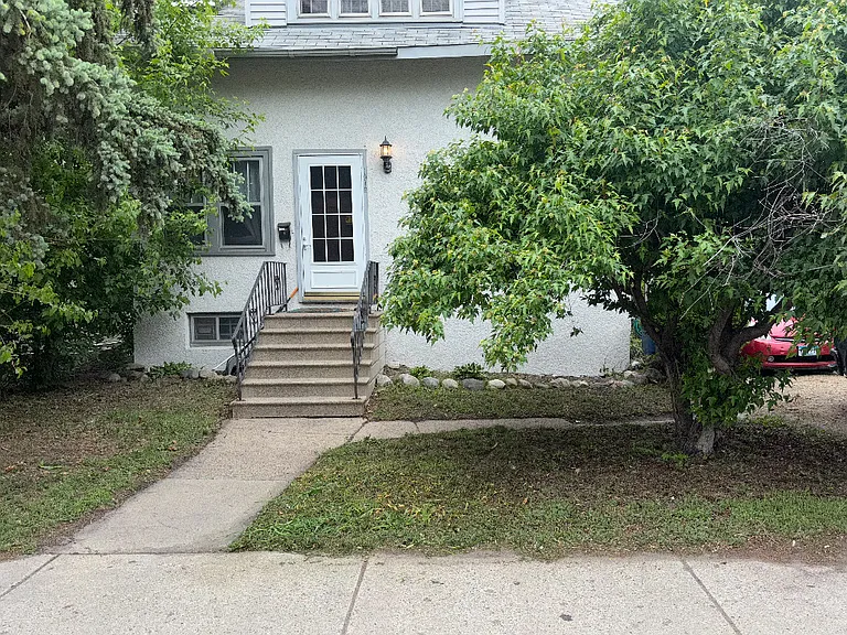 1919 Como Ave SE #1 — Photo 2