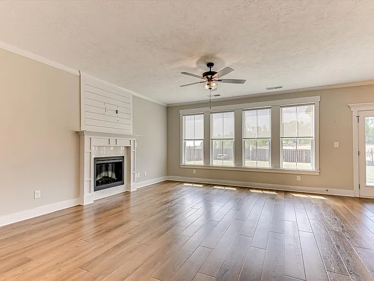 419 Barrow Ln — Photo 33