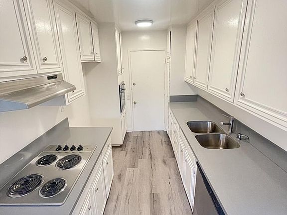3rd image of 11645 Chenault St #409