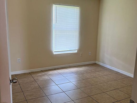 5th image of 4722 Leonard Blvd S