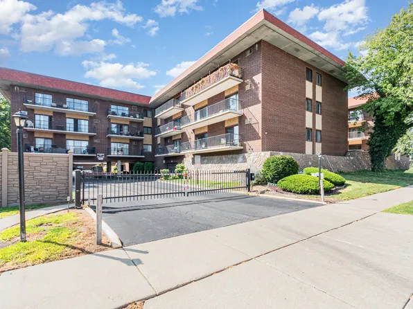9540 Mayfield Ave APT S214, Oak Lawn, IL 60453