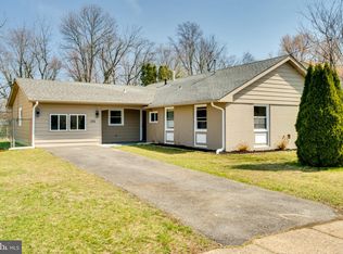 126 Millbrook Dr, Willingboro, NJ 08046