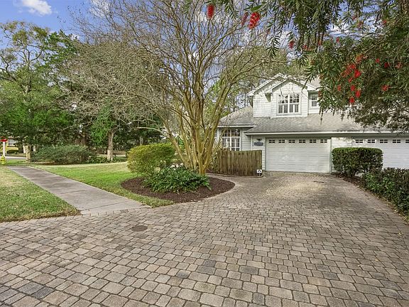 5th image of 95023 Village Dr