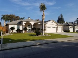 10910 Four Bears Dr, Bakersfield, CA 93312