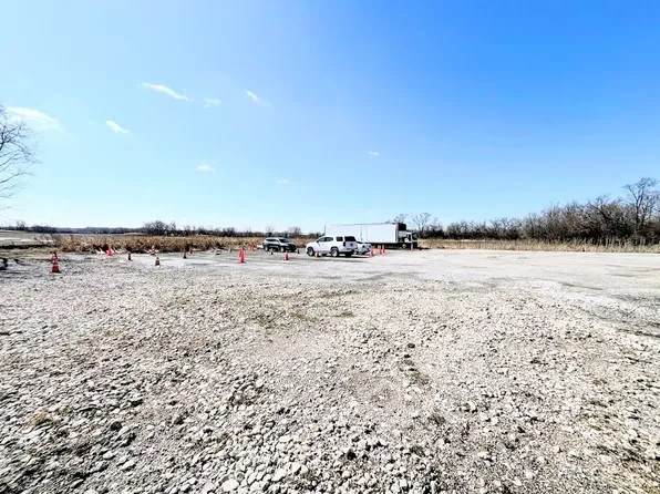 394 E Glenwood Dyer Rd, Glenwood, IL 60425