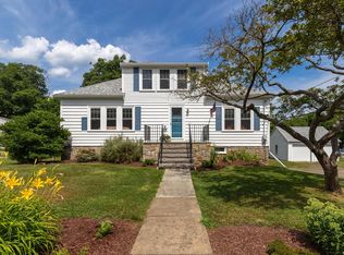 18 Story St, Rockport, MA 01966