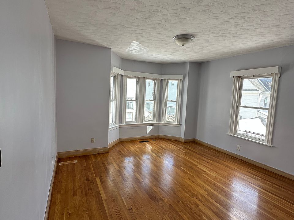 1st image of 47 Gould Ave Floor 1