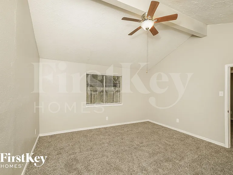 19903 Mountain Dale Dr — Photo 12