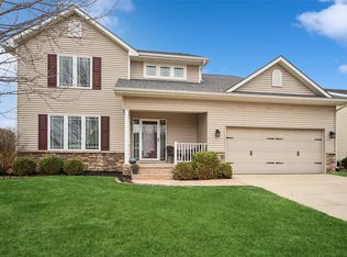 13018 Westbrook Dr, Urbandale, IA 50323