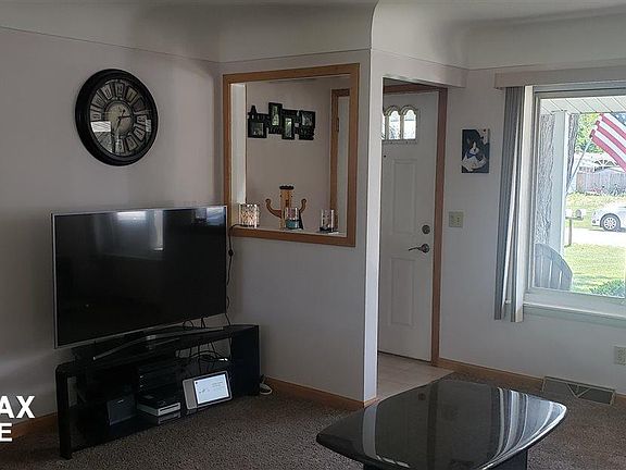 2nd image of 6384 Belmont Pl