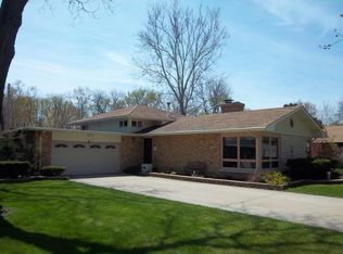 1320 Merrimac Pl, Aurora, IL 60506