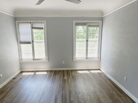 4th image of 164 S Elm Dr