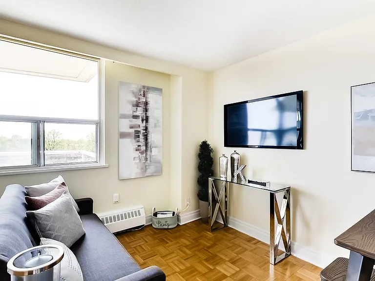 101 Cosburn Ave #104 — Photo 35