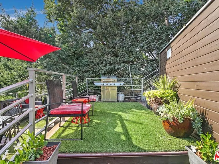 3200 Primera Ave — Photo 25