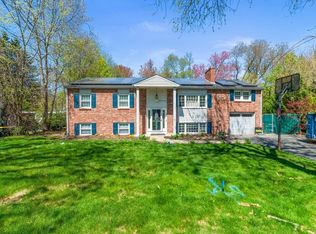 8 Island Rd, Franklin, MA 02038