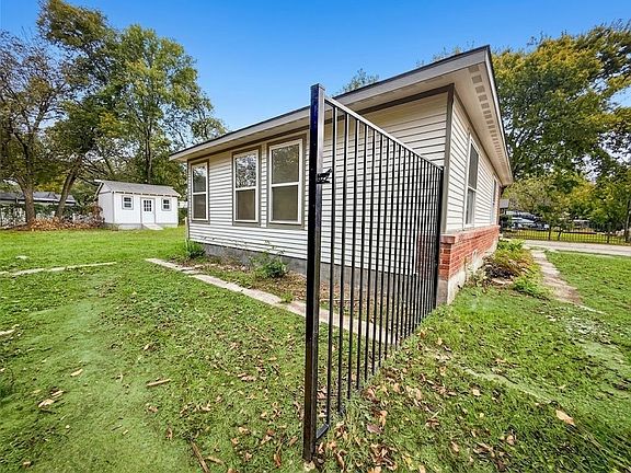 4th image of 1315 Whitley Dr
