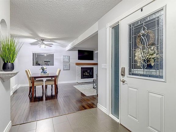 3rd image of 384 N Midvalley Dr SE