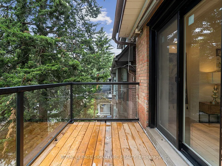 36 Tennis Cres #UPPER — Photo 12