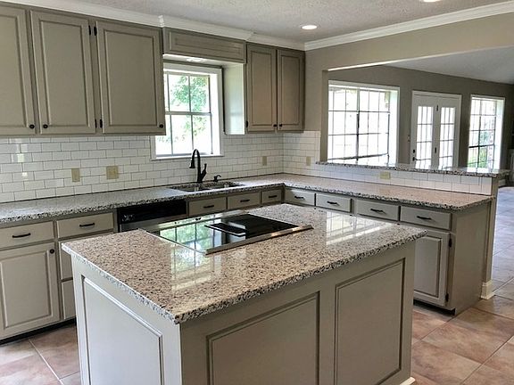 5th image of 206 Pinevale Way