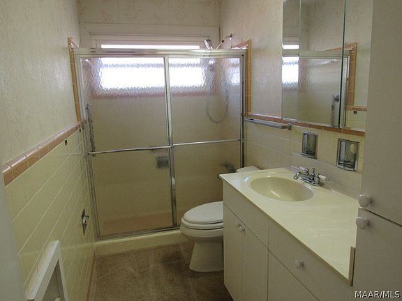 3rd image of 2617 Essex Pl