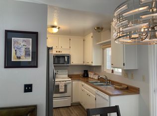 2410 Lakeview Dr #2410, Santa Rosa, CA 95405