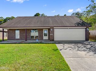 3256 Stonegate Cir, Gautier, MS 39553