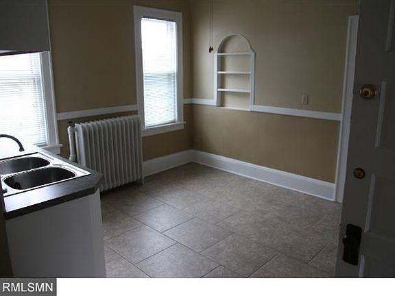 5th image of 214 Goodrich Ave
