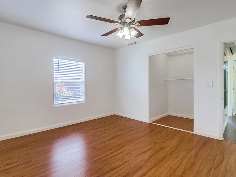 843 Georgia St — Photo 27