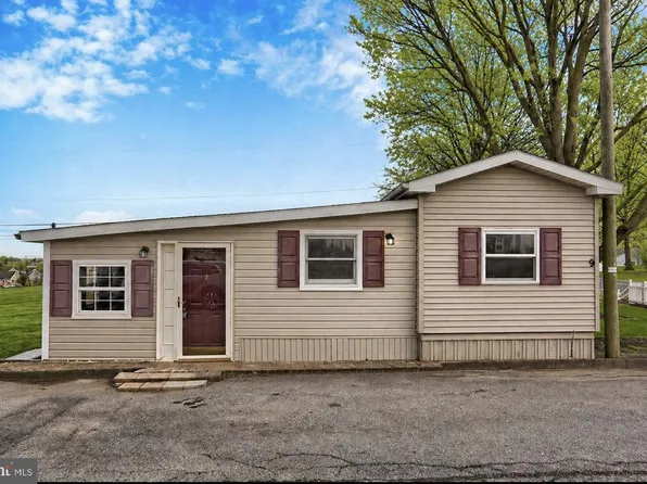 1963 Sheaffer Rd, Elizabethtown, PA 17022