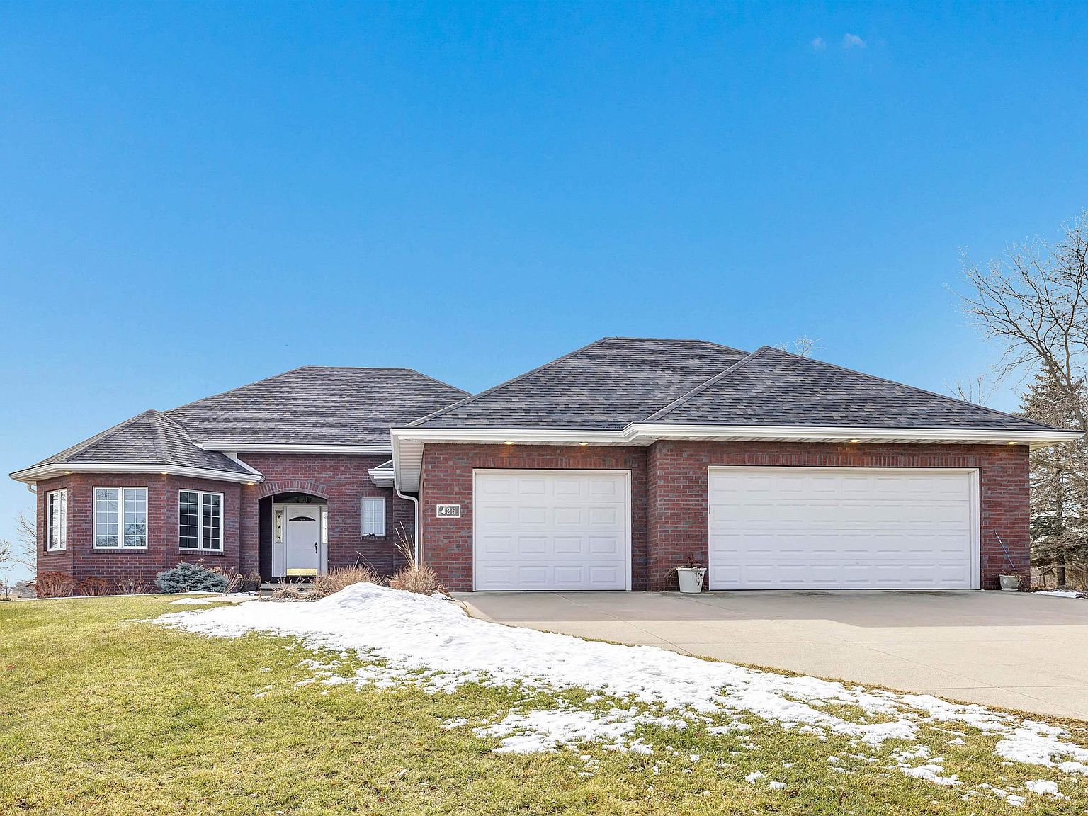 425 Horn St, Brillion, WI 54110 Zillow