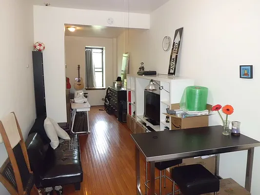 Rented by Maximus Realty Group | media 24