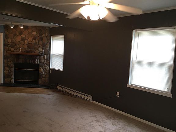 Living Room w/Fireplace