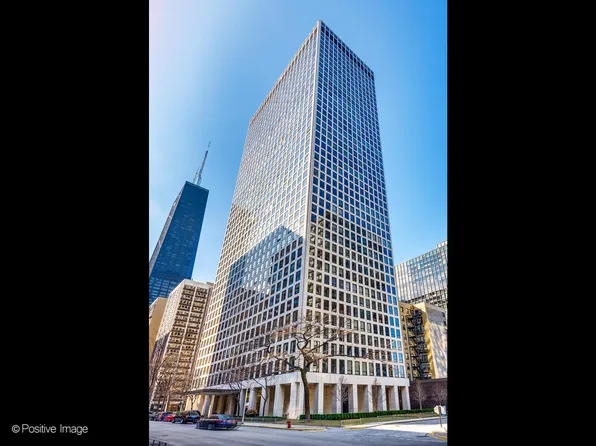 260 E Chestnut St APT 2507, Chicago, IL 60611