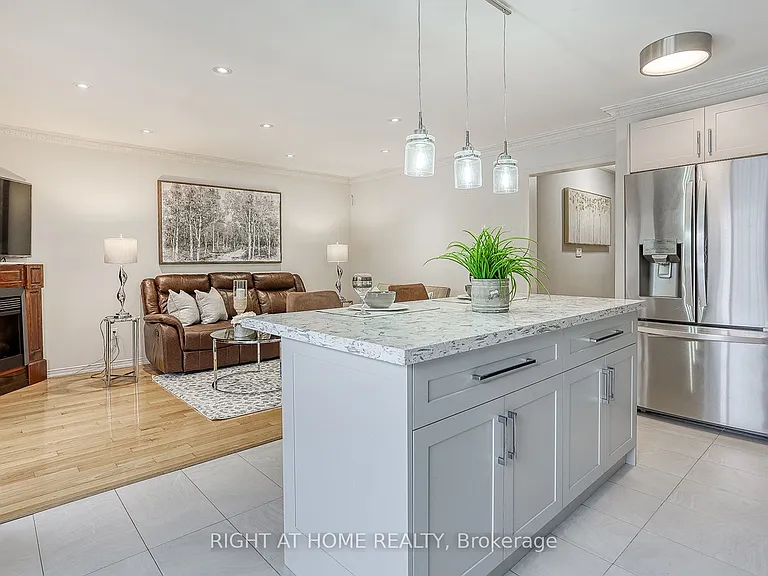 75 Carpendale Cres — Photo 17