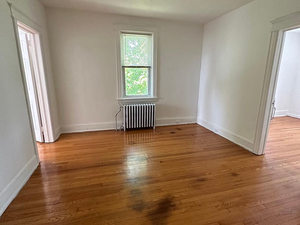 1st image of 153 Wellbrook Ave Floor 1