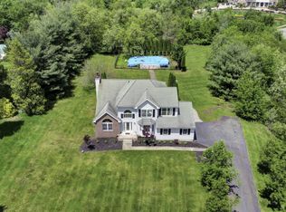 8 Regency Way, Manalapan, NJ 07726