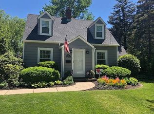 210 W Prairie Ave, Wheaton, IL