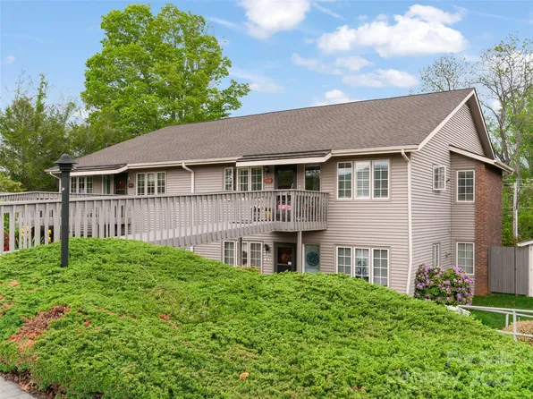 671 S Haywood St APT 108B, Waynesville, NC 28786